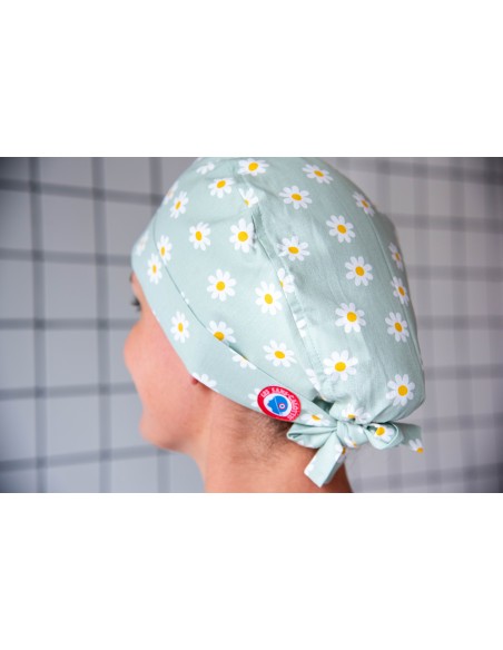 Calot couvrant pâquerettes